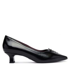 Czółenka Tamaris. Czarne czółenka damskie Tamaris, bez wzorów, bez obcasa, bez zapięcia. Za 389.99 zł.