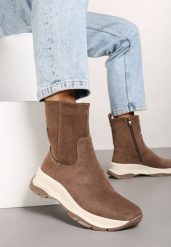 Ciemnobeżowe Botki z Imitacji Zamszu na Grubej Podeszwie w Streetwearowym Stylu Reanornna. Brązowe botki damskie Born2be, z jeansu, eleganckie, z okrągłym noskiem, bez obcasa, na płaskiej podeszwie, bez zapięcia. Za 149.99 zł.