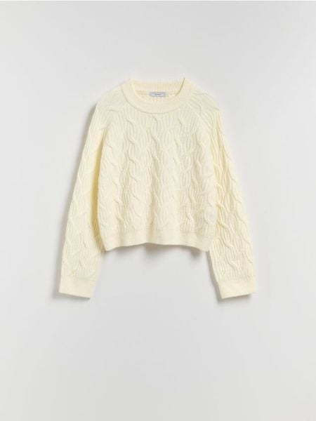 Strukturalny sweter - kremowy. Białe swetry damskie Reserved, l, bez wzorów, z dzianiny, bez kołnierzyka, bez ramiączek, bez kaptura. W wyprzedaży za 45.99 zł.