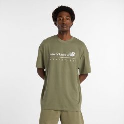 Koszulka męska New Balance MT53525DEK – zielona. Czarne koszulki sportowe męskie New Balance, l, z aplikacjami, z bawełny, bez kołnierzyka, bez ramiączek. Za 169.99 zł.