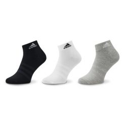 Skarpety krótkie adidas. Szare skarpety damskie Adidas, bez wzorów. Za 49.99 zł.