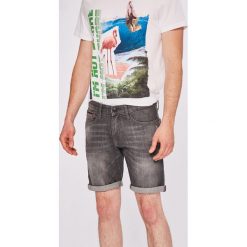 Tommy Jeans - Szorty. Szare szorty męskie Tommy Jeans, z bawełny, casualowe. W wyprzedaży za 219.90 zł.