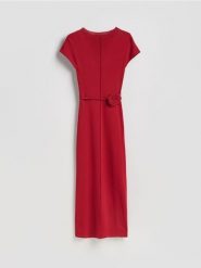 Sukienka maxi z ozdobnym paskiem - czerwony. Czerwone sukienki damskie Reserved, l, bez wzorów, z dzianiny, bez kołnierzyka, bez ramiączek, maxi, dopasowane. Za 239.99 zł.