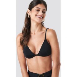 Trendyol Yol Triangle Bikini Top - Black. Bikini damskie marki Trendyol. Za 60.95 zł.