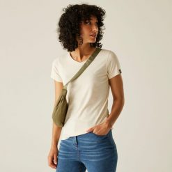 Koszulka turystyczna damska Elkie. Białe koszulki sportowe damskie Regatta, bez wzorów, z bawełny, sportowe, bez kołnierzyka. Za 134.50 zł.