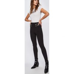 Guess Jeans - Spodnie. Jeansy damskie marki Guess Jeans. Za 369.90 zł.