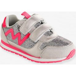 Sneakersy w kolorze srebrnym. Trampki i tenisówki dziewczęce marki Vertbaudet Girls. W wyprzedaży za 72.95 zł.