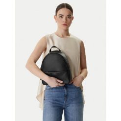 Plecak Coccinelle. Czarne plecaki damskie Coccinelle, bez wzorów. Za 1,349.00 zł.