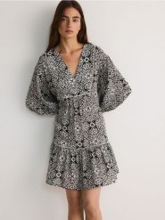 Sukienka mini z bawełny - czarny. Czarne sukienki damskie Reserved, l, bez wzorów, z bawełny, bez kołnierzyka, bez ramiączek, mini, rozkloszowane. W wyprzedaży za 69.99 zł.