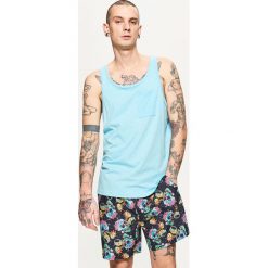Spodenki kąpielowe rick and morty - Czarny. Kąpielówki dla chłopców marki Cropp. Za 69.99 zł.