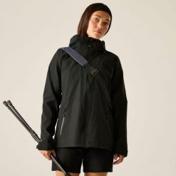 Damska wodoodporna kurtka turystyczna z kapturem Switch Up III. Czarne kurtki damskie Dare 2b, l, bez wzorów, z materiału, z kapturem. Za 349.99 zł.