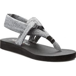 Sandały SKECHERS - Studio Kicks 38615/GRY Gray. Szare klapki damskie Skechers, bez wzorów, z materiału, bez obcasa, bez zapięcia. W wyprzedaży za 129.00 zł.