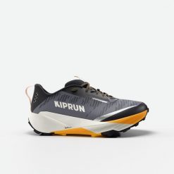Buty do biegania w terenie męskie Kiprun Kipsummit. Szare buty sportowe męskie KIPRUN, bez zapięcia, do biegania. Za 399.99 zł.