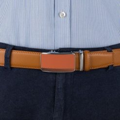 Pasek męski skórzany 3,5 cm klamra automatyczna Beltimore camel 50-550 : Kolory - brązowy, beżowy, Rozmiar pasków - r.115-130 cm. Brązowe paski damskie bez wzorów, ze skóry, wizytowe. Za 64.99 zł.