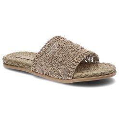 Brązowe Klapki Artiker Materiałowe Buty Na Lato. Brązowe klapki damskie Artiker, z aplikacjami, z materiału, wakacyjne, bez obcasa. Za 79.99 zł.