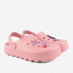 Klapki damskie Coqui. Czerwone klapki damskie Coqui, bez wzorów, bez obcasa. Za 136.99 zł.