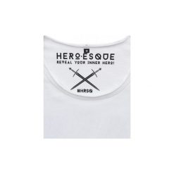 T-SHIRT MĘSKI - HERO. Białe t-shirty męskie Heroesque, z nadrukiem. Za 119.00 zł.