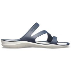 Klapki damskie Crocs Swiftwater. Białe klapki damskie Crocs, bez wzorów, z materiału, sportowe, bez obcasa. Za 279.99 zł.