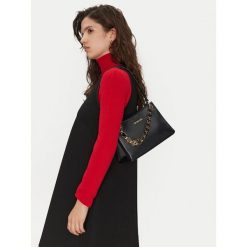 Torebka LOVE MOSCHINO. Czarne torebki do ręki damskie Love Moschino, bez wzorów, klasyczne, bez dodatków. Za 839.99 zł.