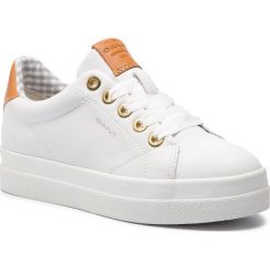 Sneakersy GANT - Aurora 18531436 Bright White G290. Białe półbuty damskie GANT, bez wzorów, z materiału, bez obcasa, bez zapięcia. W wyprzedaży za 279.00 zł.