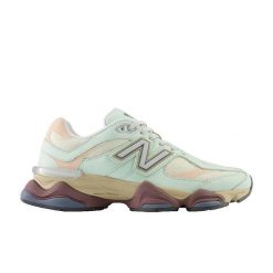 Buty New Balance 9060 zielone. Brązowe obuwie sportowe damskie New Balance, bez wzorów, ze skóry, trekkingowe. W wyprzedaży za 661.80 zł.