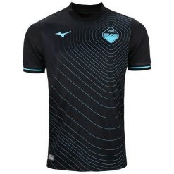 Trzecia koszulka Lazio Rome 2024/25. Czarne koszulki sportowe męskie Mizuno, s, bez wzorów, z jersey, bez kołnierzyka, bez ramiączek, do piłki nożnej. Za 411.00 zł.