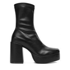 Botki DeeZee. Czarne botki damskie DeeZee, bez obcasa, na słupku, bez zapięcia. Za 219.99 zł.