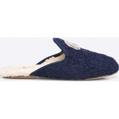 Gant - Kapcie Lazy. Szare kapcie damskie GANT, z materiału. W wyprzedaży za 139.90 zł.