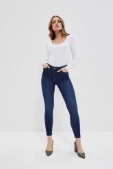 Jeansy skinny push up granatowe. Niebieskie jeansy damskie MOODO. W wyprzedaży za 51.99 zł.