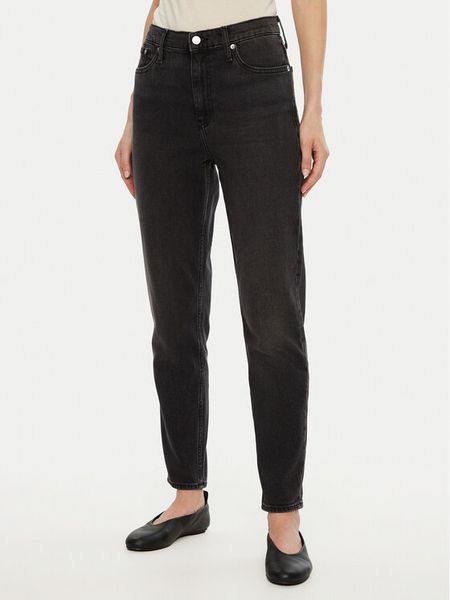 Calvin Klein Jeans Jeansy J20J224518 Czarny Mom Fit. Czarne jeansy damskie Calvin Klein Jeans. Za 239.99 zł.