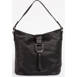 Torba typu 'shopper' z ozdobną klamrą. Portfele damskie Greenpoint. Za 59.99 zł.
