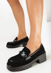 Czarne Wsuwane Mokasyny z Imitacji Zamszu na Grubej Podeszwie z Niską Cholewką i Metalową Ozdobą Orbita. Czarne mokasyny damskie Born2be. Za 79.99 zł.