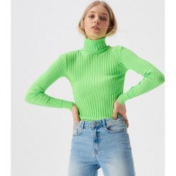 Neonowy sweter z golfem - Zielony. Swetry damskie Sinsay. Za 59.99 zł.