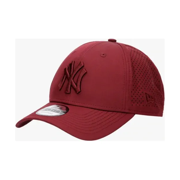 New Era Czapka Feather Perf 9Forty Neyyan Fbgfbg , bordowy, rozmiar ONE-SIZE. Czerwone czapki i kapelusze męskie New Era, z aplikacjami, z materiału. Za 139.99 zł.