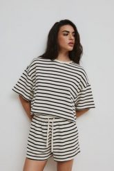 Tshirt z dzianiny bawełnianej w paski BLACK & BEIGE - CASPE -M. Brązowe t-shirty damskie Marsala, m, bez wzorów, z bawełny, klasyczne, bez kołnierzyka. W wyprzedaży za 71.96 zł.