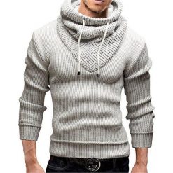 Męski sweter ABRAM ECRU. Swetry przez głowę męskie Męski sweter ABRAM ECRU, l, bez wzorów, bez kołnierzyka. W wyprzedaży za 99.00 zł.