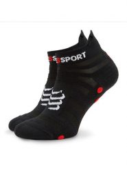 Compressport Skarpety krótkie Pro Racing Socks v4.0 Ultralight Run Low XU00051B Czarny. Czarne skarpety męskie Compressport, bez wzorów, z materiału. Za 69.99 zł.
