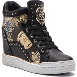Sneakersy GUESS - Finer FL5FIN PEL12 BLACK. Czarne półbuty damskie Guess, z aplikacjami, z materiału, bez obcasa, na koturnie, bez zapięcia. W wyprzedaży za 369.00 zł.