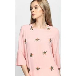 Różowa Bluzka Rowan Berry. Czerwone bluzki damskie Born2be. Za 24.99 zł.