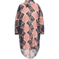 Bluzka oversize z wycięciami bonprix ciemnoniebiesko-brzoskwiniowy wzorzysty. Bluzki damskie marki bonprix. Za 79.99 zł.