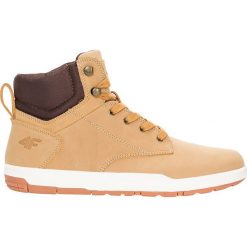 Buty lifestyle męskie OBMH201Z - beż miodowy. Pomarańczowe trekkingi męskie 4f, na jesień. W wyprzedaży za 129.99 zł.
