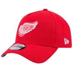 Czapka z daszkiem męska 9FORTY Detroit Red Wings NHL Cap. Czerwone czapki i kapelusze męskie New Era, bez wzorów, z bawełny. Za 119.99 zł.
