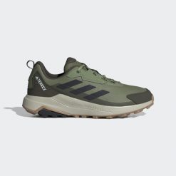 Buty Terrex Anylander Hiking. Brązowe trekkingi męskie Adidas, trekkingowe. Za 334.80 zł.