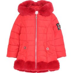 Czerwona Kurtka Berbia. Czerwone kurtki i płaszcze dla dziewczynek Born2be, na jesień. Za 159.99 zł.