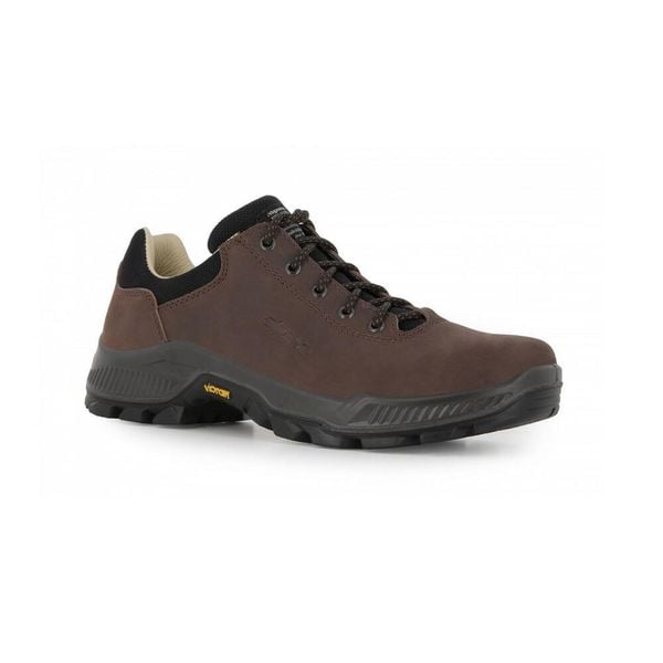Buty turystyczne męskie Alpina Prima Low. Brązowe trekkingi męskie Alpina, przed kostkę, trekkingowe. Za 580.00 zł.