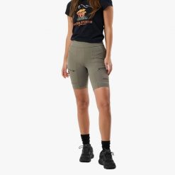 Szorty turystyczne damskie Swedemount Trondheim Trekking Shorts wodoodporne. Zielone szorty sportowe damskie SWEDEMOUNT, bez wzorów, z tkaniny, sportowe, trekkingowe. Za 249.99 zł.