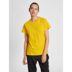 Koszulka damska Hummel Red Basic. Żółte obuwie sportowe damskie Hummel, bez wzorów, z bawełny, na fitness i siłownię. Za 117.00 zł.