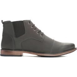Szare Botki Retrofuture. Botki męskie marki Born2be. Za 129.99 zł.