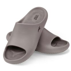 Klapki basenowe Aqua Speed Toledo. Brązowe klapki damskie Aqua-Speed, bez wzorów. Za 59.99 zł.