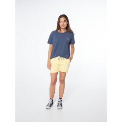 Spodenki damskie Protest PRTANNICK shorts. Żółte szorty sportowe damskie Protest, m, bez wzorów, sportowe, trekkingowe. W wyprzedaży za 125.00 zł.